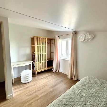 Elonie, Maison Entiere Avec Jardin Et Parking Holiday home Andresy