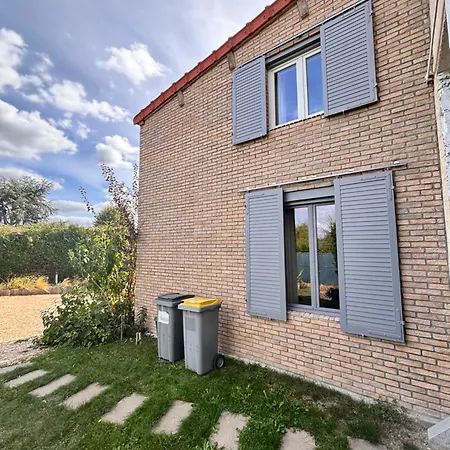 Elonie, Maison Entiere Avec Jardin Et Parking Holiday home *